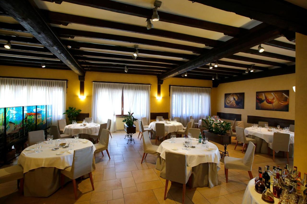 Scia' On Martin Hotel Buscate Ngoại thất bức ảnh
