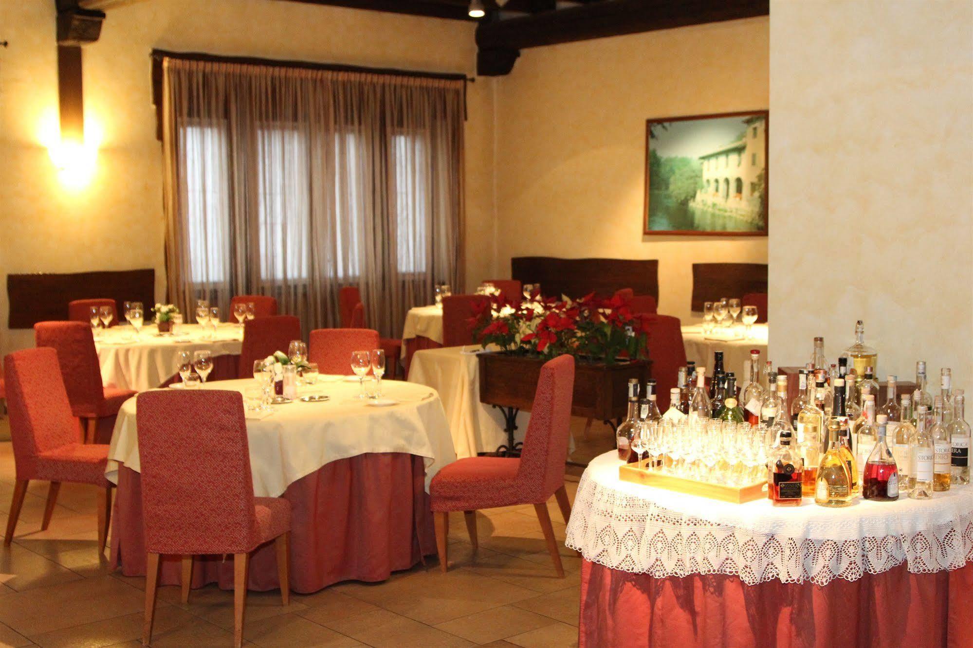 Scia' On Martin Hotel Buscate Ngoại thất bức ảnh