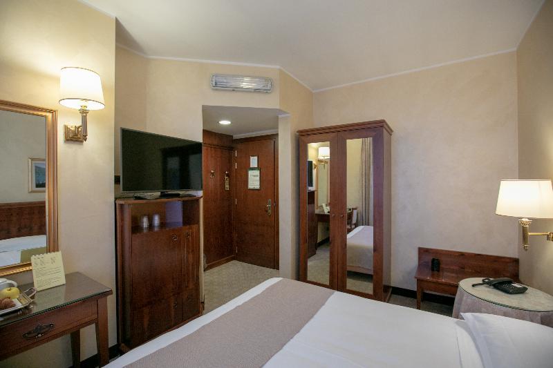 Scia' On Martin Hotel Buscate Ngoại thất bức ảnh