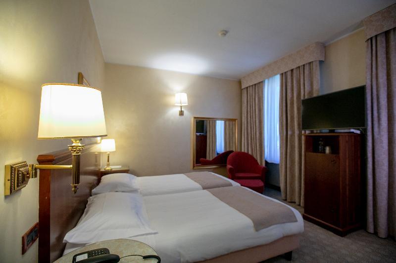 Scia' On Martin Hotel Buscate Ngoại thất bức ảnh